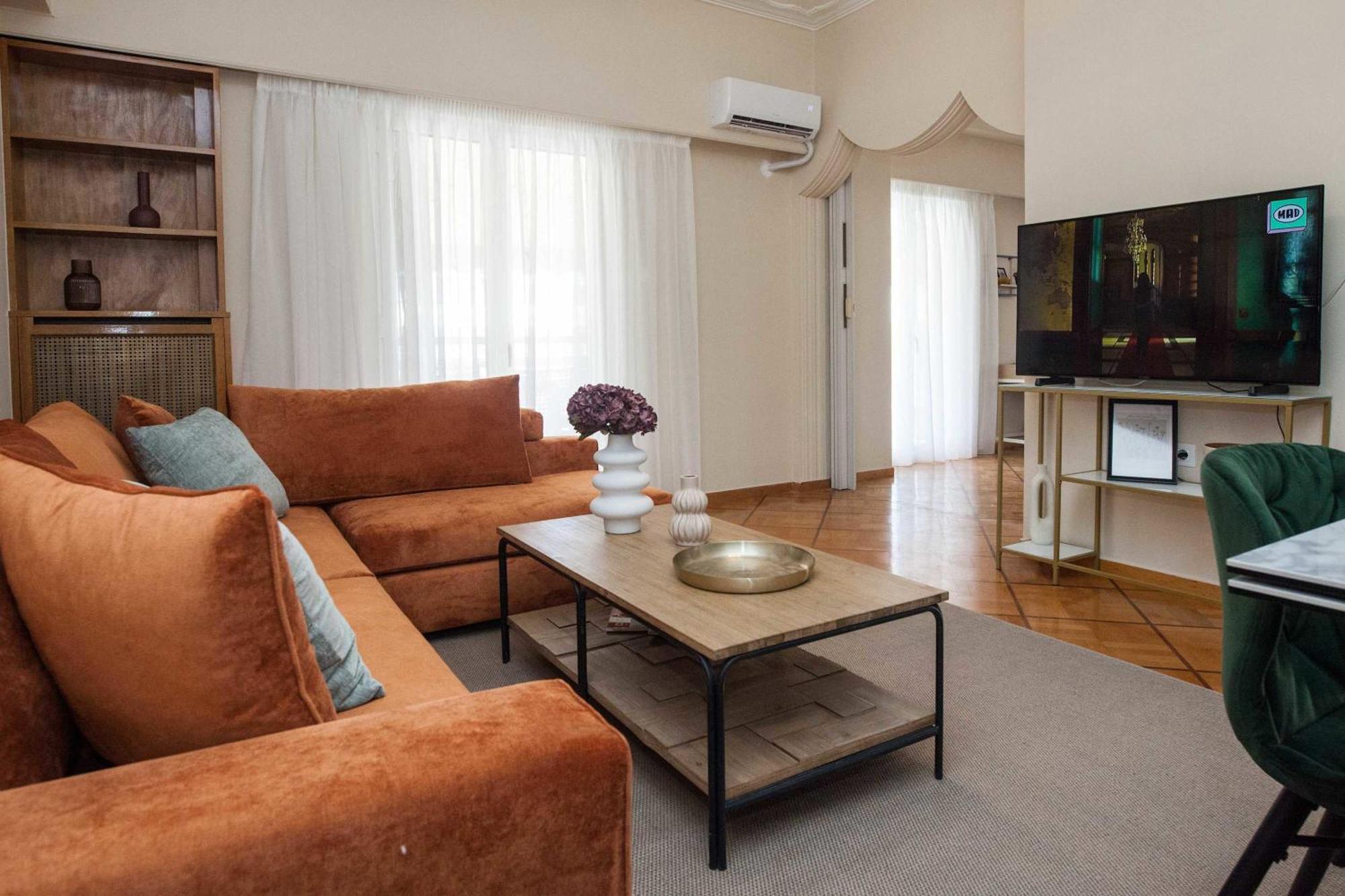 Neos Kosmos Gem With Balcony And Acropolis View Apartment