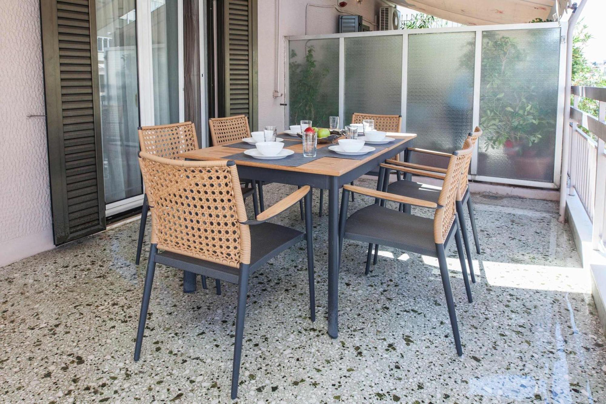 Neos Kosmos Gem With Balcony And Acropolis View * Athens